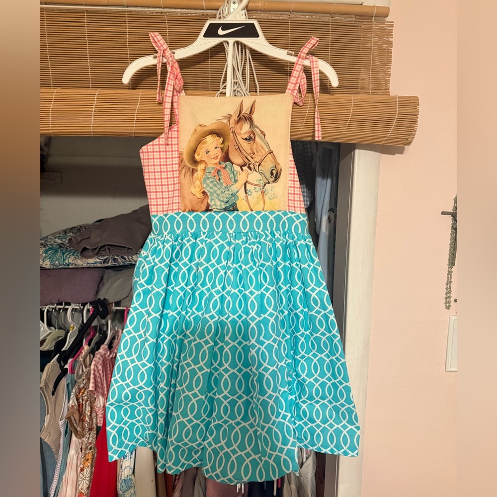 Western Vintaged Girls Dress with tie straps - Picture 3 of 5